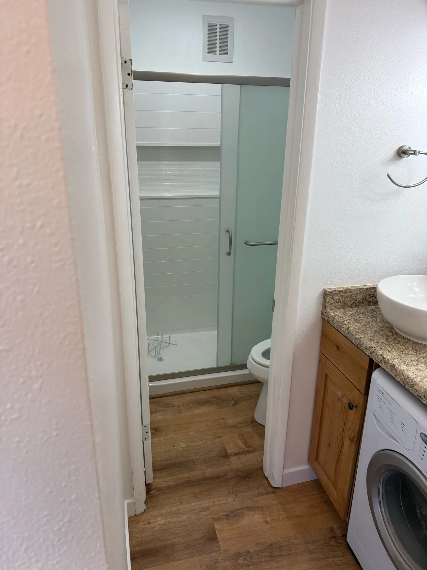 Studio bathroom in original condition before the remodel